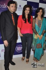 Raveena Tandon Launches Waman Hari Pethe Jewellers